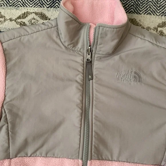 Girls North face Jacket - Picture 4 of 12
